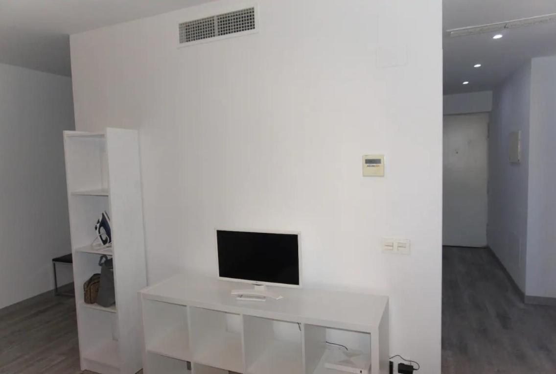 Estudio En Plaza Vara Del Rey Madrid Luaran gambar