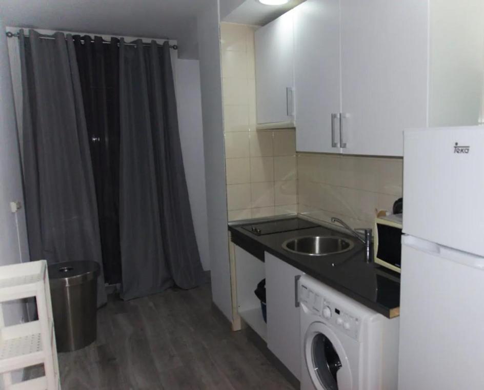 Estudio En Plaza Vara Del Rey Madrid Luaran gambar